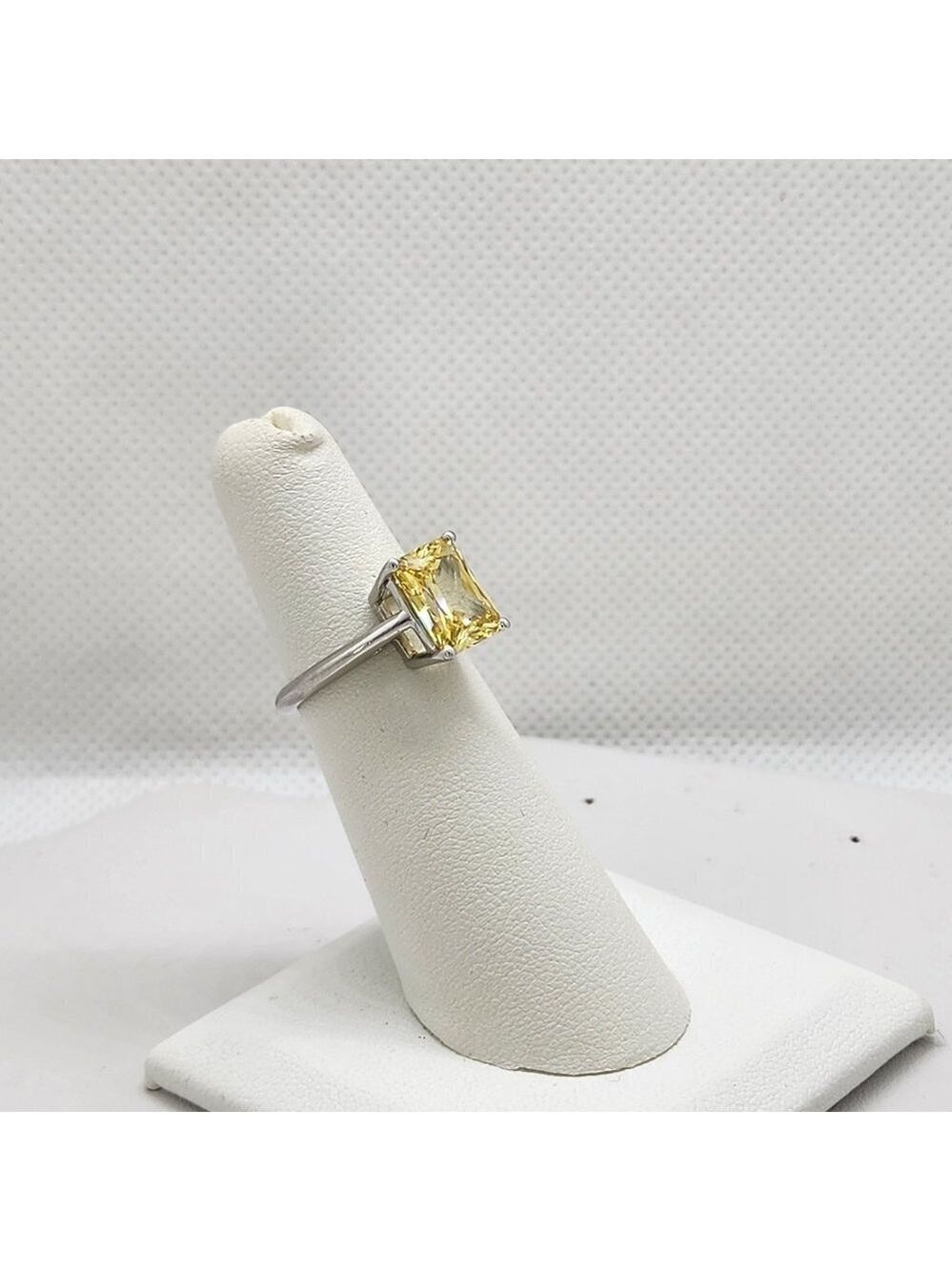 Brand New Sterling Silver 925 Yellow Gemstone Ring